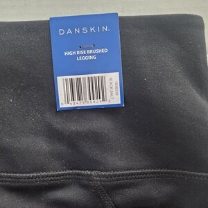 Danskin Black High Rise Brushed Legging With Side Pockets